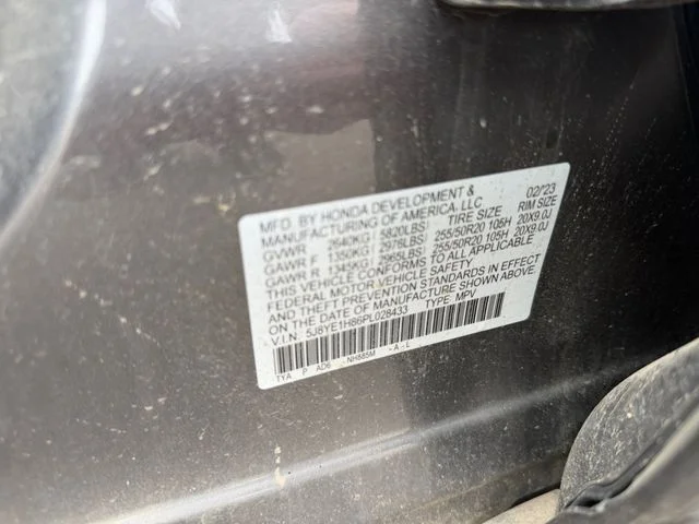 Used 2023 Liquid Carbon Metallic Acura Advance image 25
