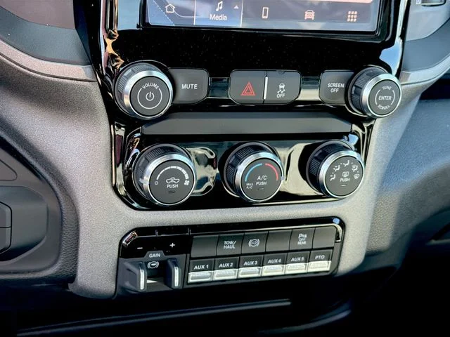 2026 RAM 3500 Chassis Tradesman - Photo 25