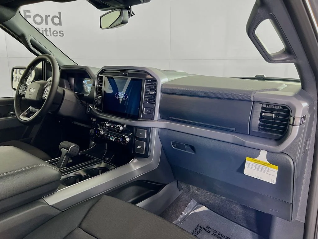 New 2026 Carbonized Gray Metallic Ford XLT image 28