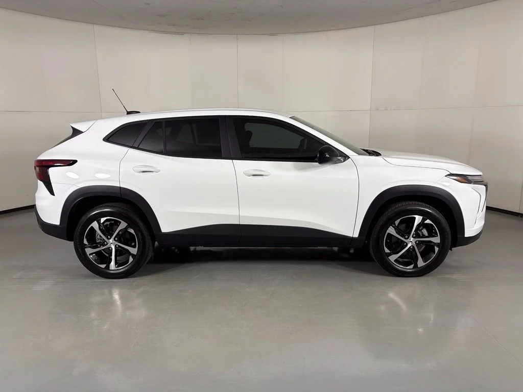 2026 Chevrolet Trax RS - Photo 11