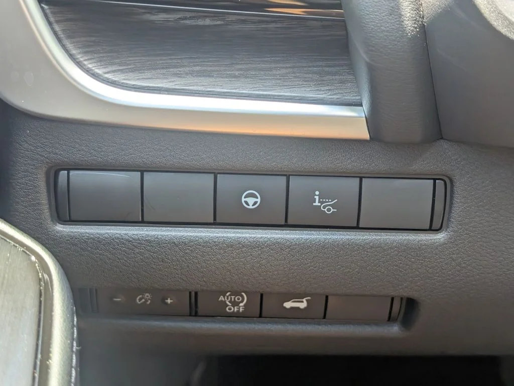 Used 2026 Red Nissan Platinum image 23