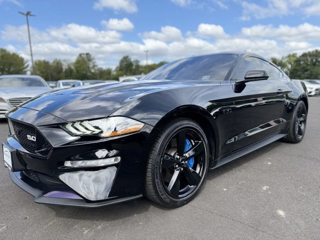 Used 2021 Shadow Black Ford GT Fastback w/ Black Accent Pkg, 10-Speed Auto & Remote Start image 7