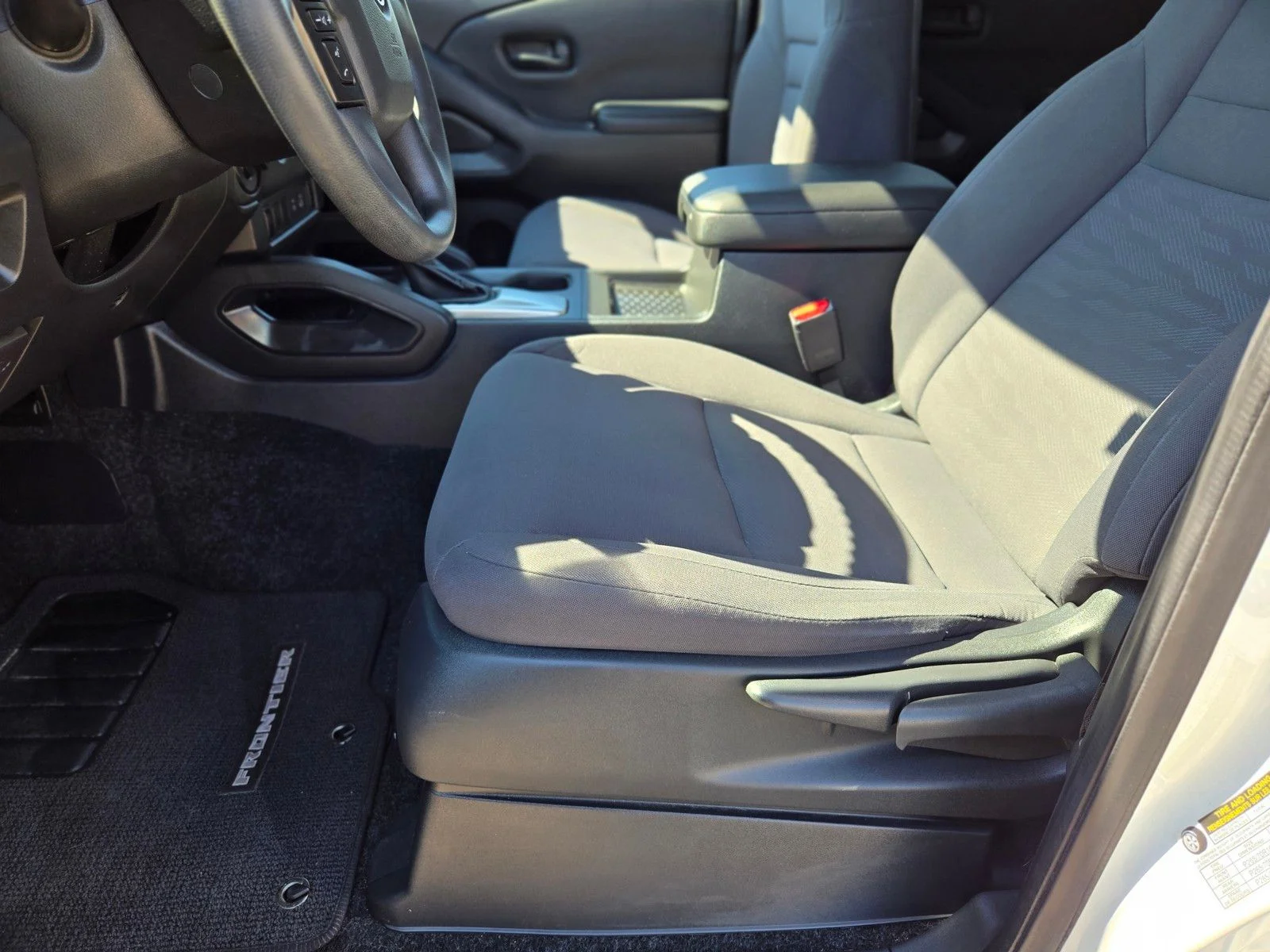Used 2023 Glacier White Nissan S image 15