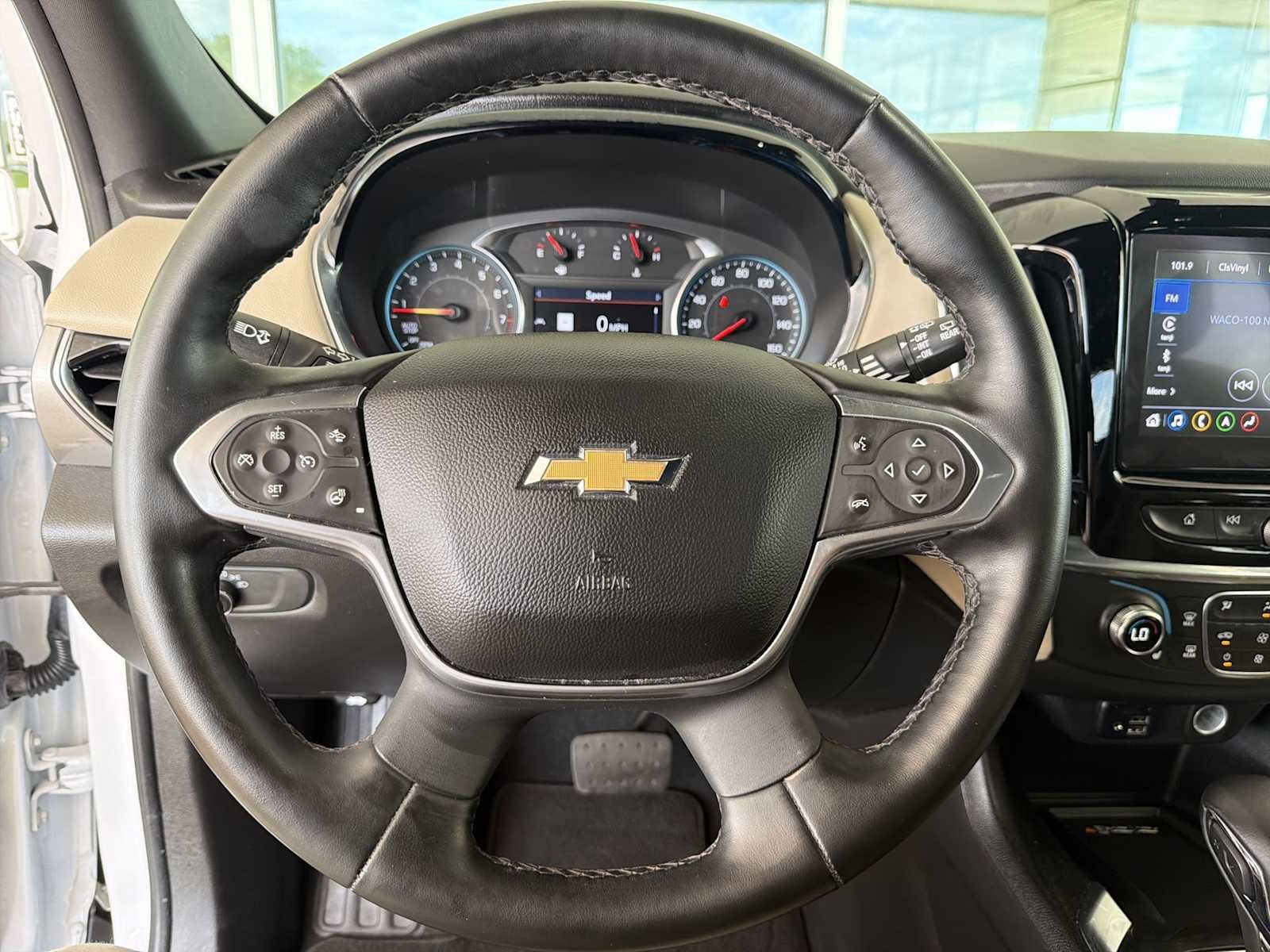 2023 Chevrolet Traverse 3LT - Photo 11