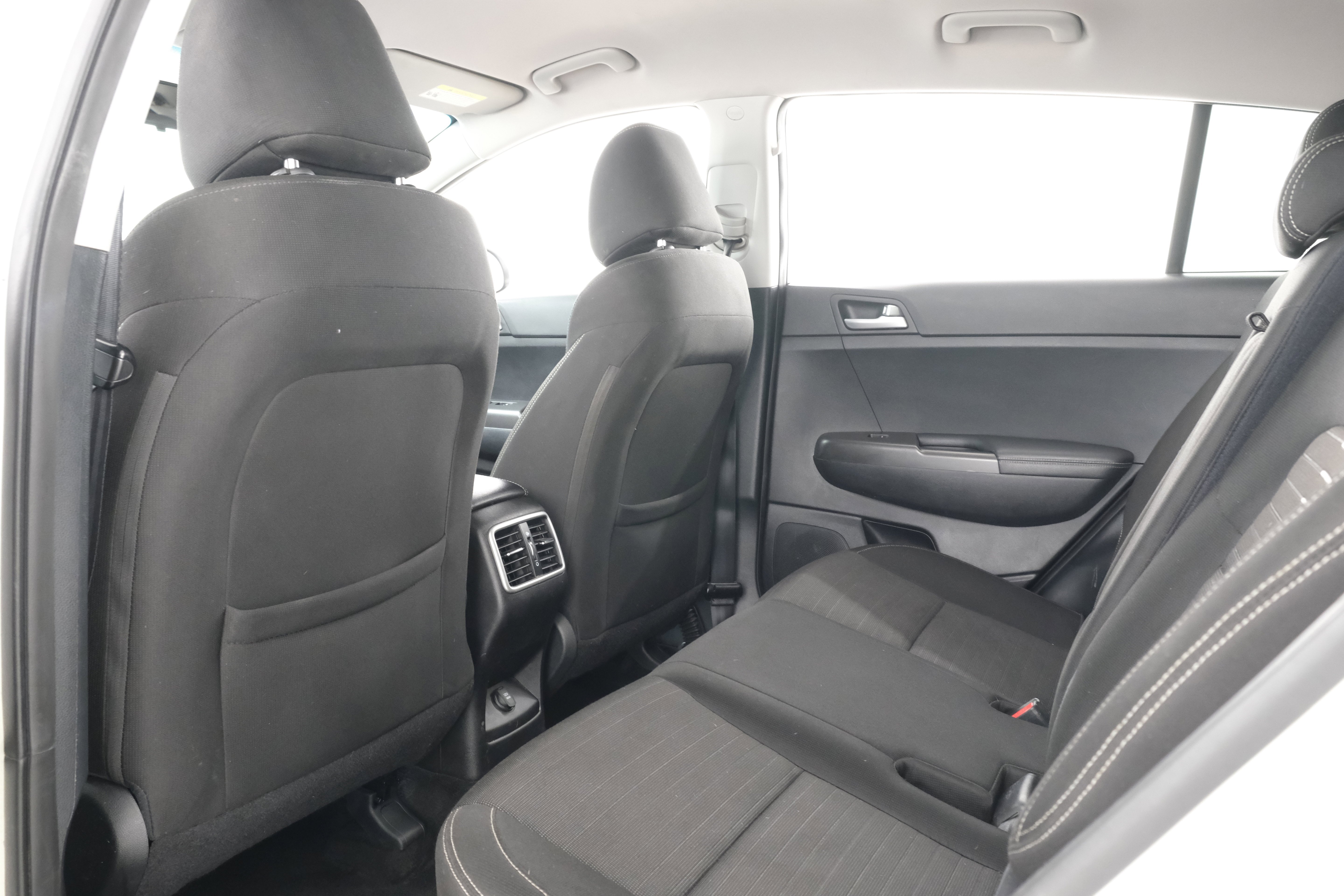 Used 2018 Clear White Kia LX image 34