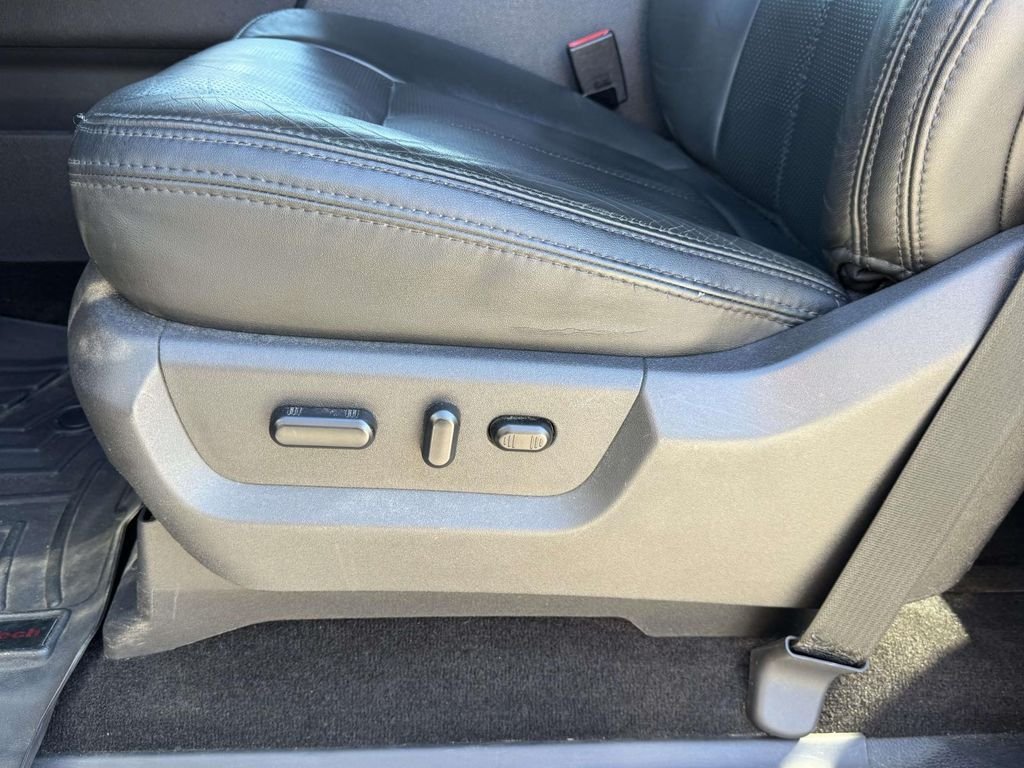 Used 2016 Black Ford Platinum image 18