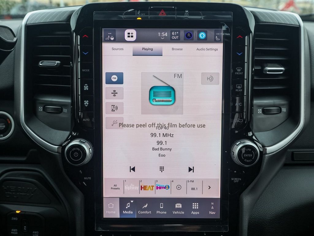 New 2026 Bright White Clear-Coat Exterior Paint RAM Big Horn Night Edition image 27