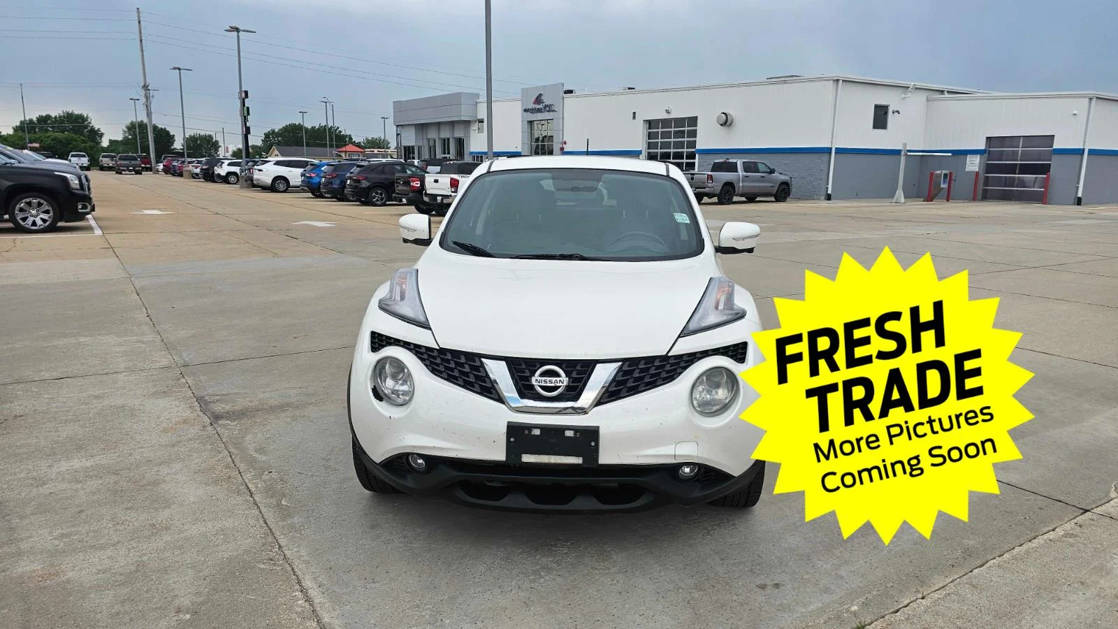 Used 2015 Nissan JUKE SL with VIN JN8AF5MVXFT559153 for sale in Charles City, IA