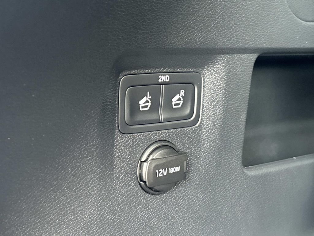 Used 2022 Black Kia LX image 12