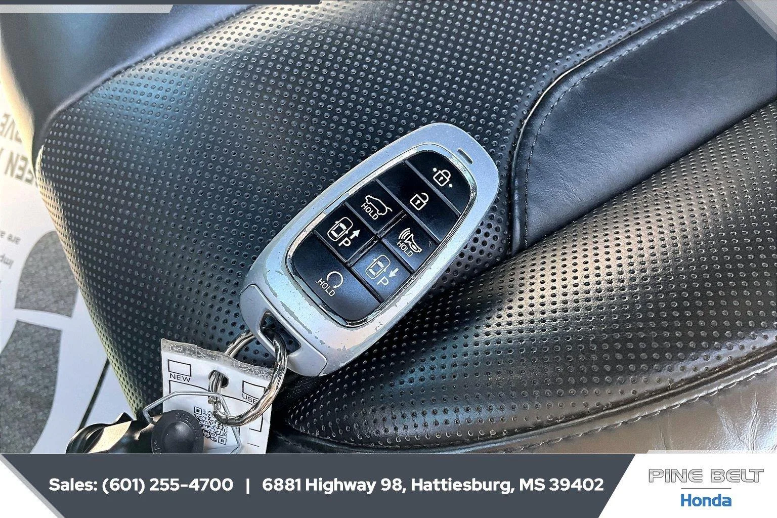 Used 2024 Sierra Burgundy Hyundai Calligraphy image 9