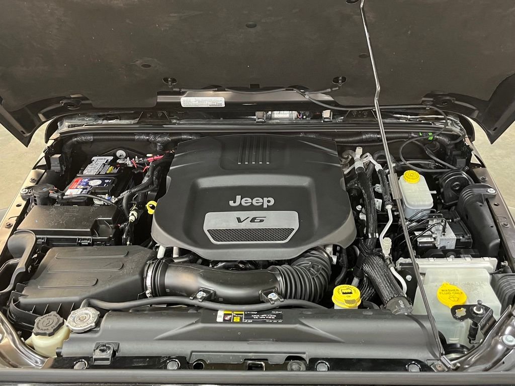 Used 2018 Black Jeep Unlimited Rubicon image 6