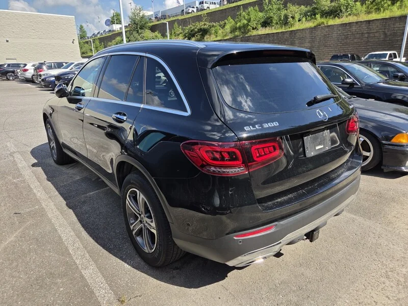 Used 2021  MERCEDES-BENZ GLC 300 image 8