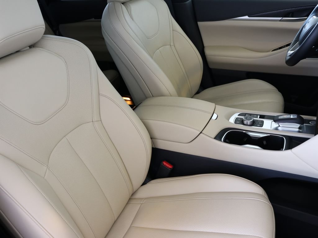 Certified Used 2025 Red INFINITI Sensory image 40