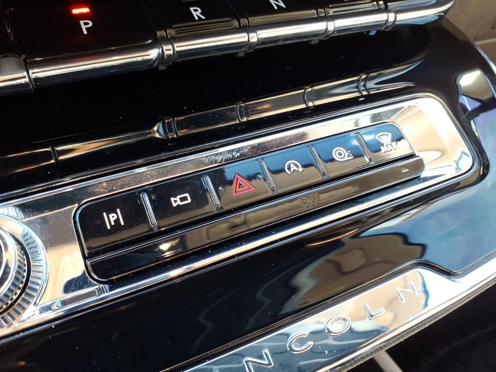 Used 2023 Ceramic Pearl Metallic Tinted Clearcoat Lincoln Reserve image 10