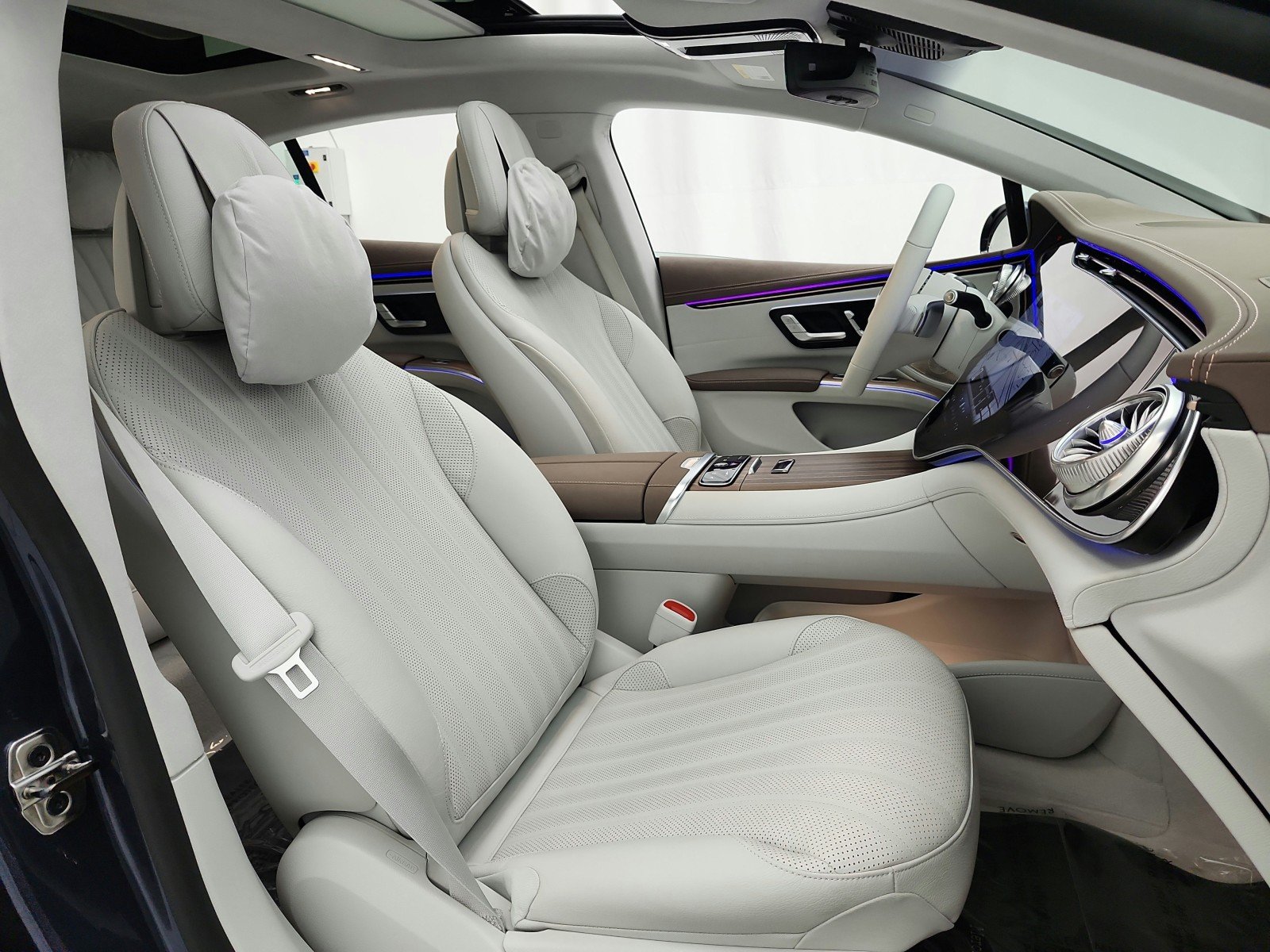 Used 2023 Twilight Blue Metallic Mercedes-Benz EQS 580 4MATIC® Sedan image 19