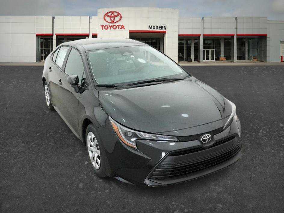 New 2026 Midnight Black Met Toyota LE image 8