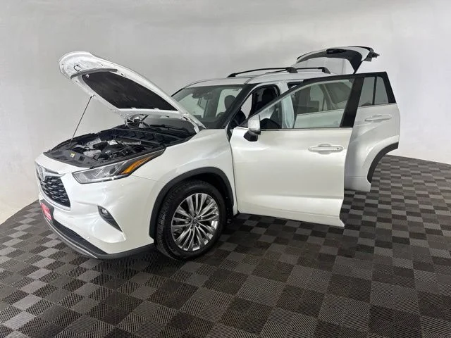 Used 2024 Beige Toyota Platinum image 10