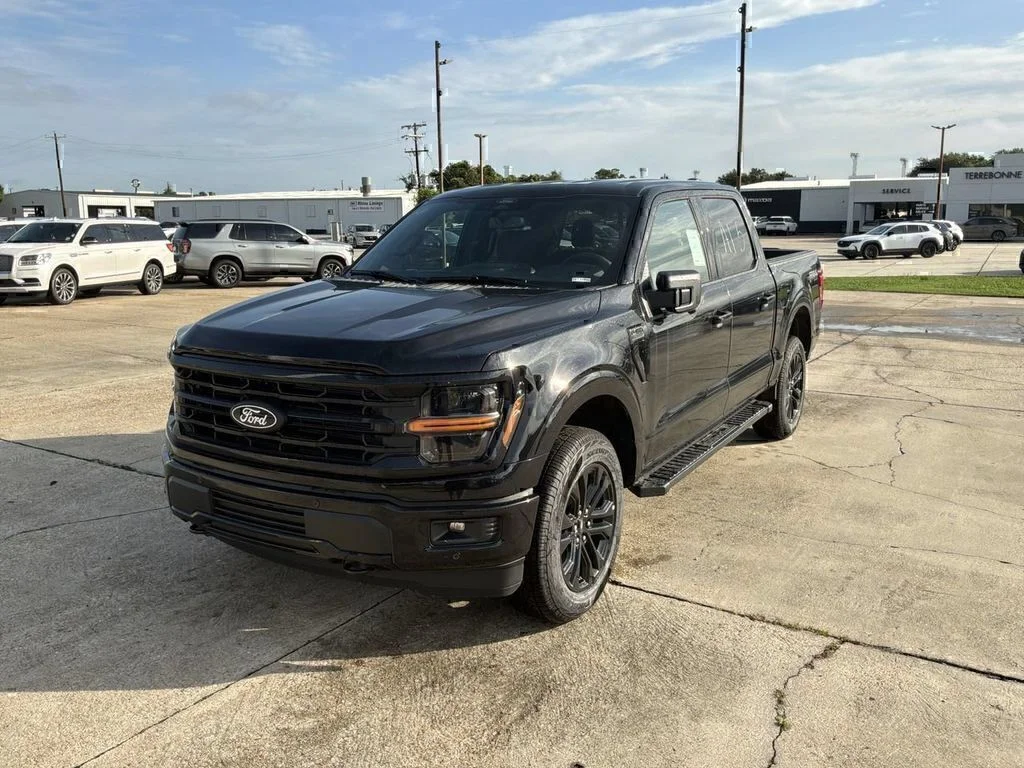 New 2026 Agate Black Metallic Ford XLT image 10
