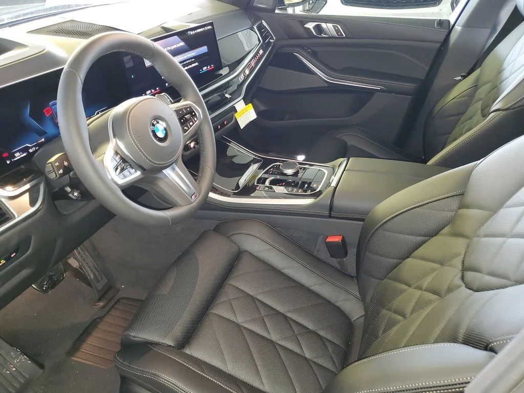 Used 2026 Black BMW sDrive40i image 15