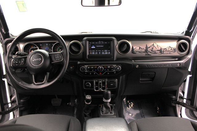 Used 2019 Silver Jeep Unlimited Sport S image 21