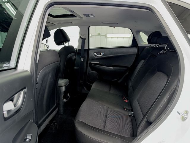 Used 2023 White Hyundai SEL image 21