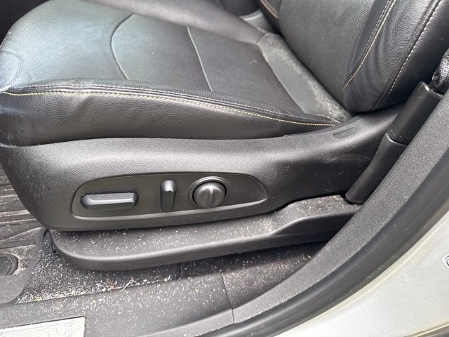 Used 2021 SILVER ICE METALLIC Chevrolet Premier image 15