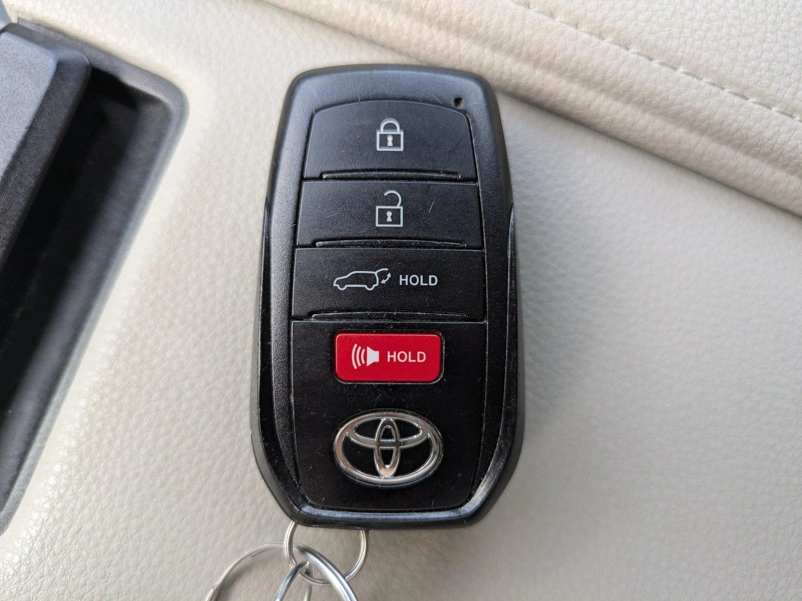 Certified Used 2025 Wind Chill Pearl Toyota Hybrid XLE image 28
