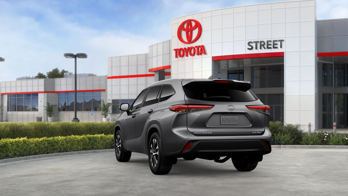 New 2026 Heavy Metal Toyota XLE image 19