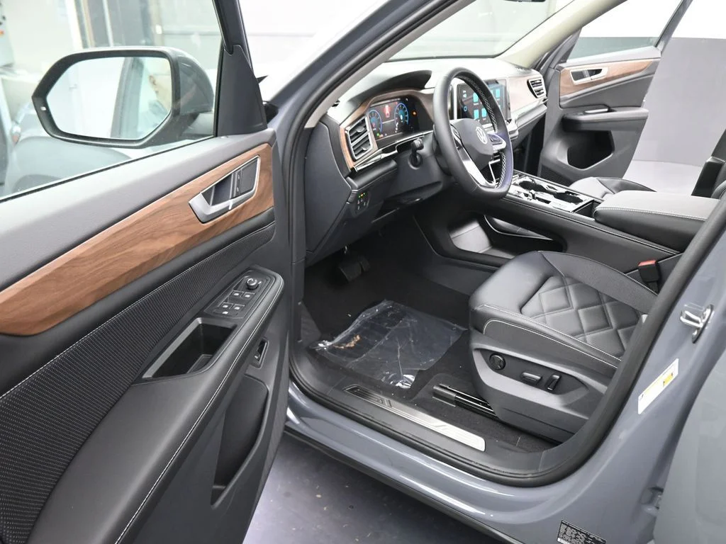 New 2026  Volkswagen 2.0T SE w/Technology image 38