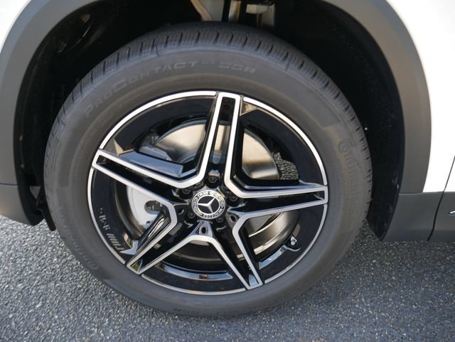 New 2026 Polar White Mercedes-Benz GLA 250 image 31