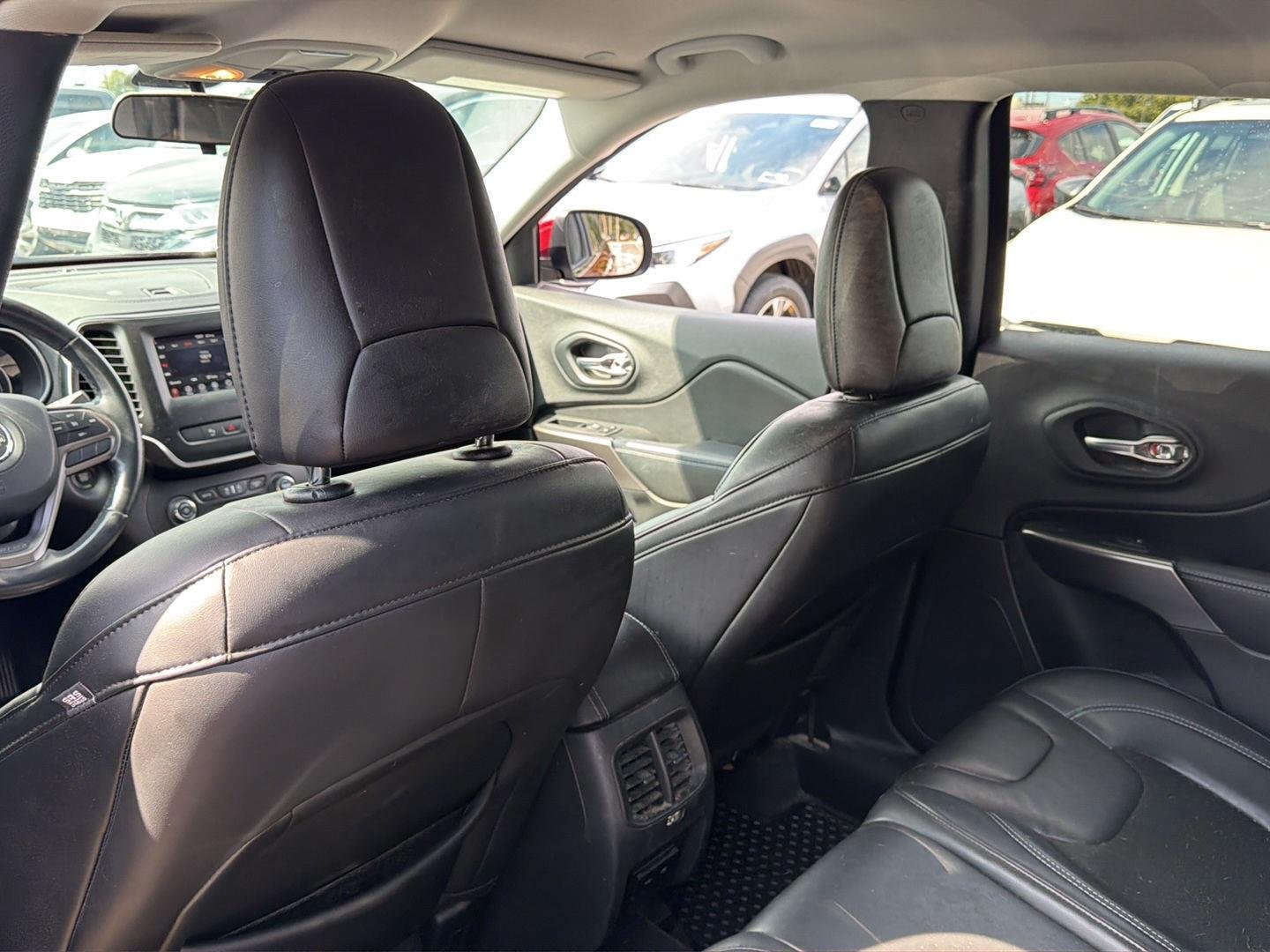Used 2020 Velvet Red Pearlcoat Jeep Latitude Plus image 8