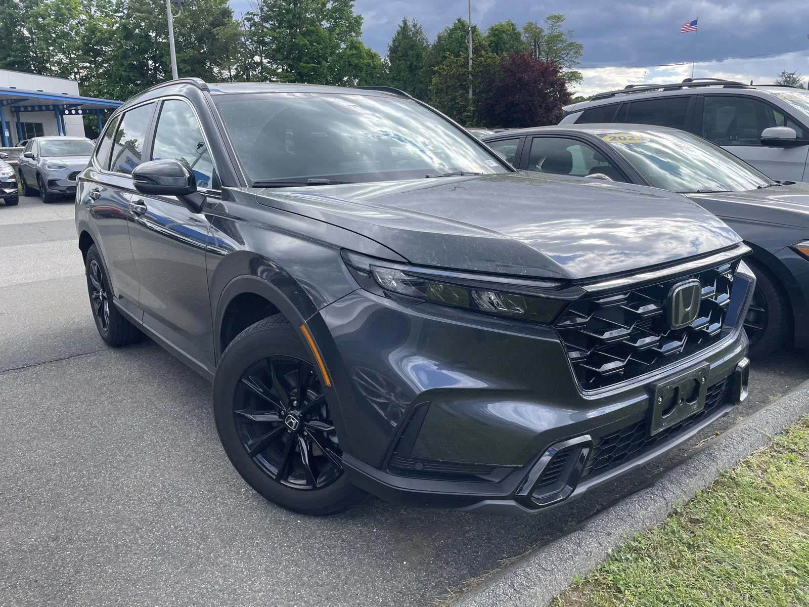 2025 Honda CR-V Hybrid Sport-L AWD's photo