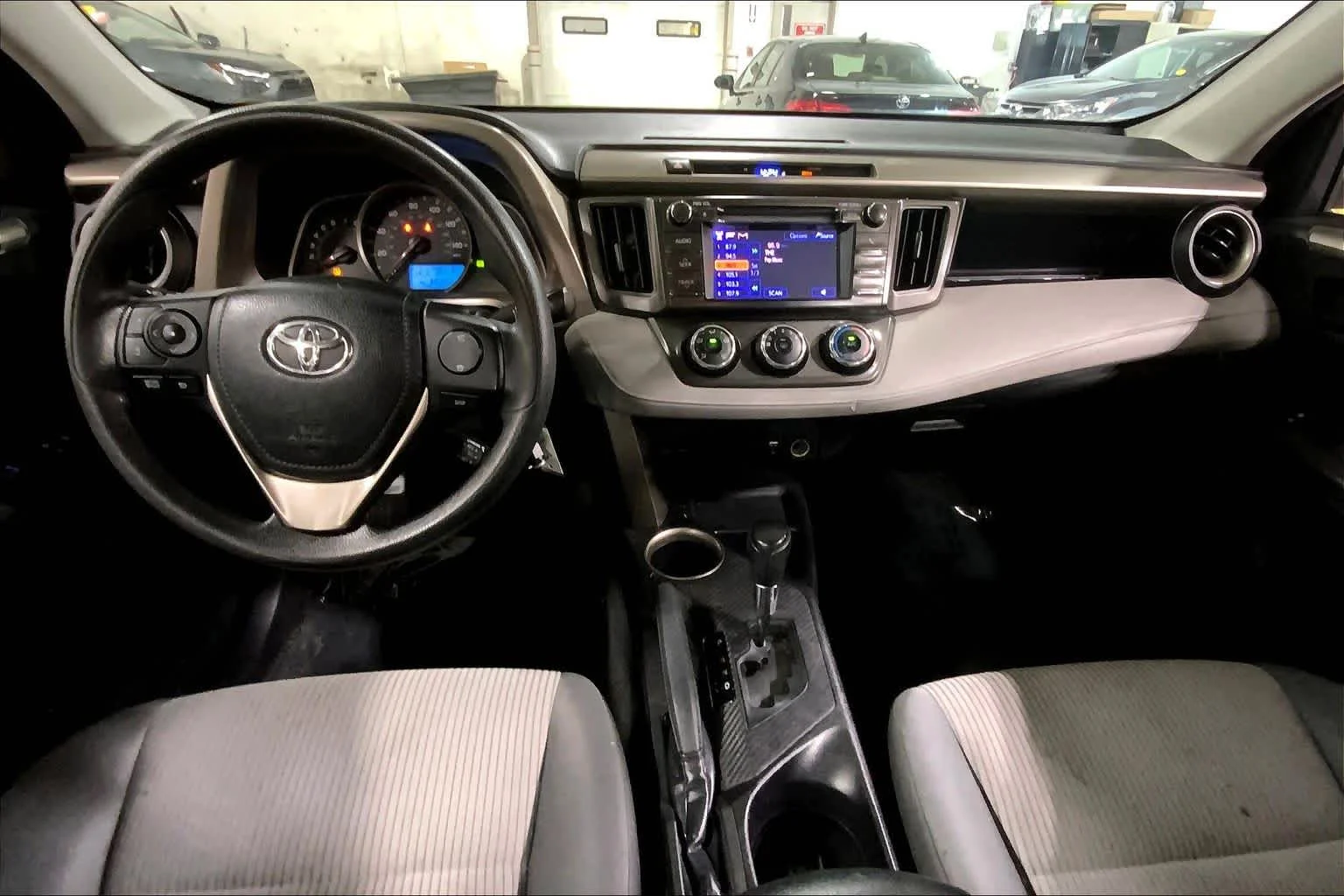 Used 2013 Classic Silver Metallic Toyota LE image 16