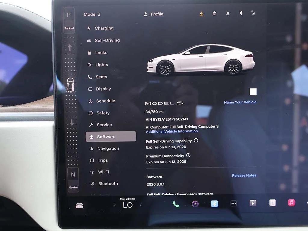 Used 2023 White Tesla Standard Range image 47