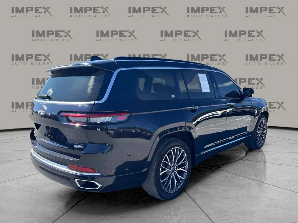 Used 2024 Black Jeep Summit image 5