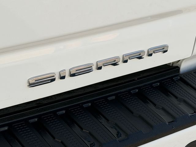 Used 2025 White GMC Denali image 9