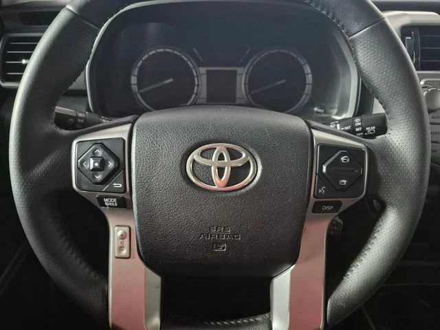 2018 Toyota 4Runner SR5 - Photo 18