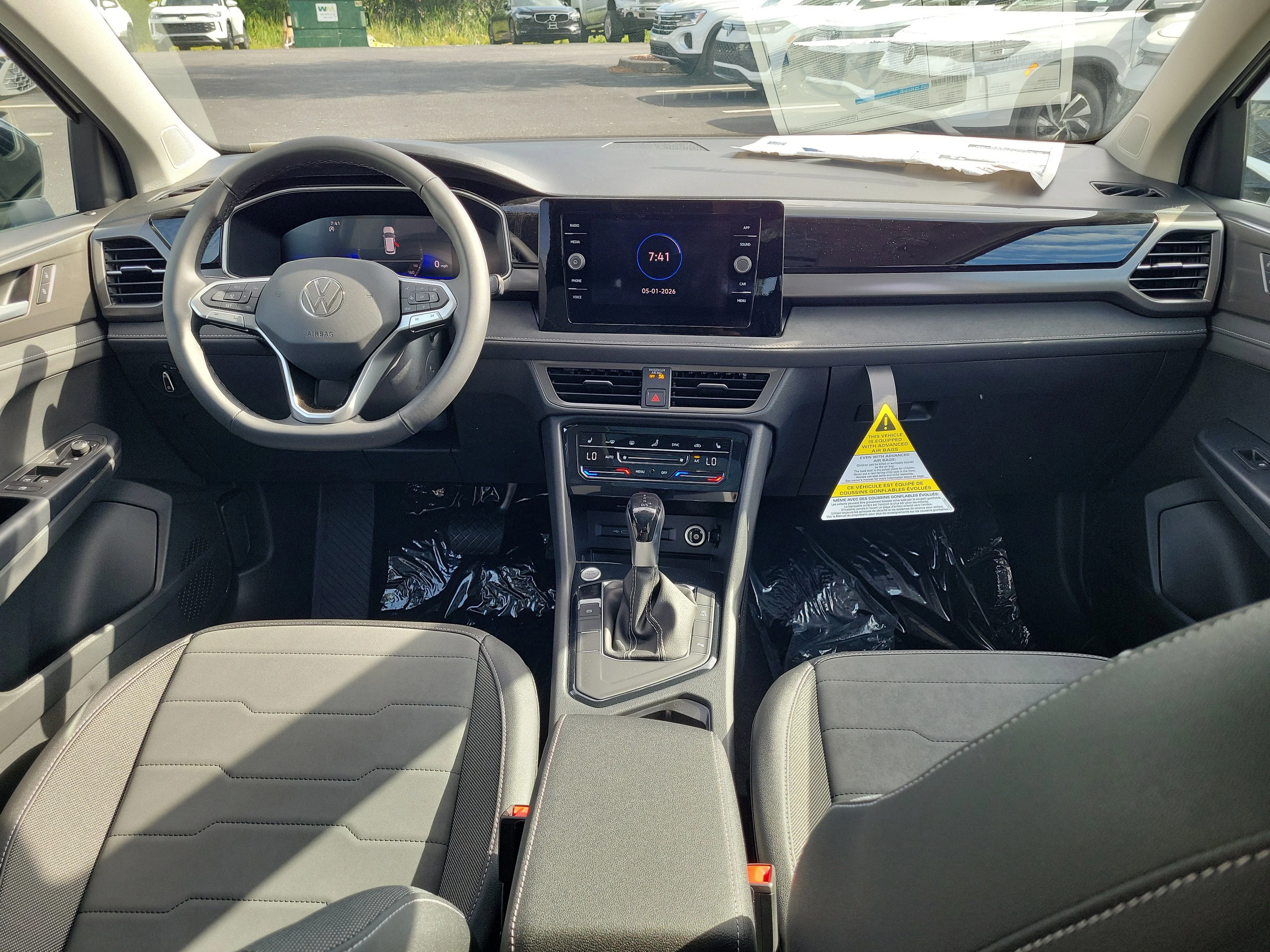 New 2026 White Volkswagen 1.5T SE Black image 2