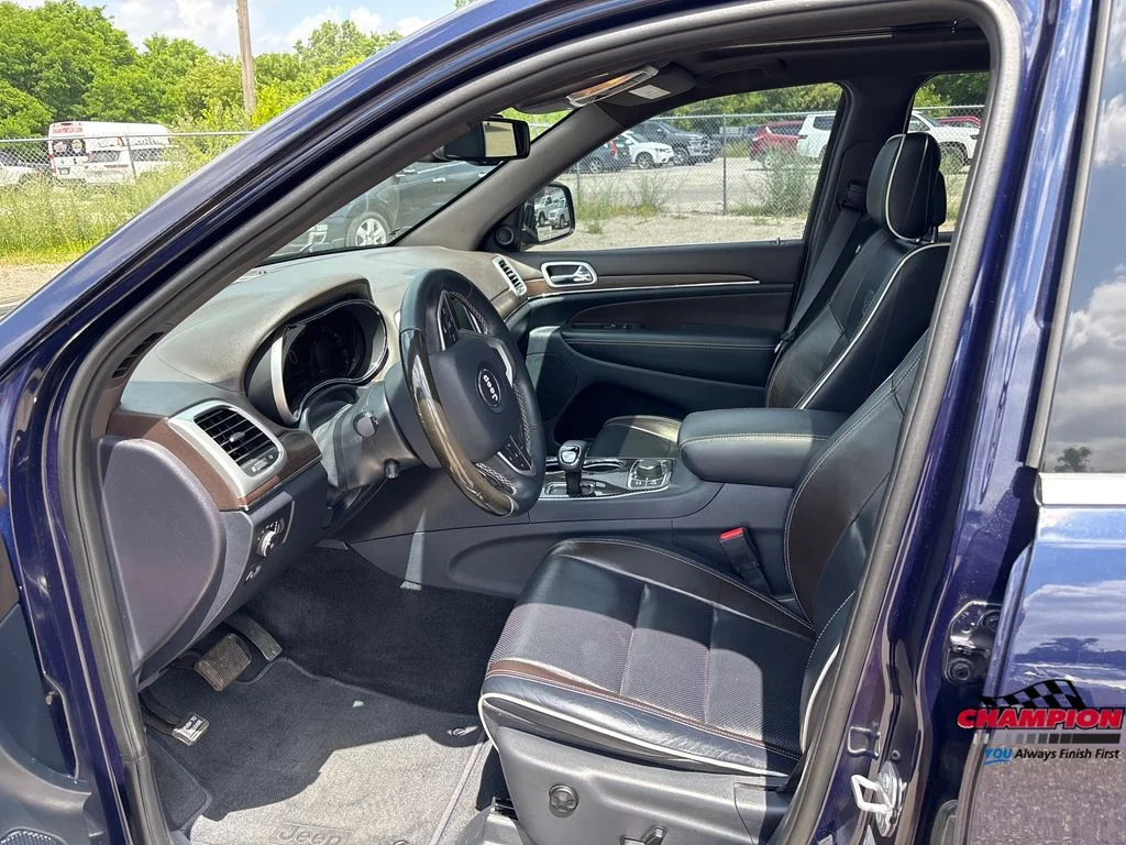 Used 2015 Blue Jeep Overland image 11