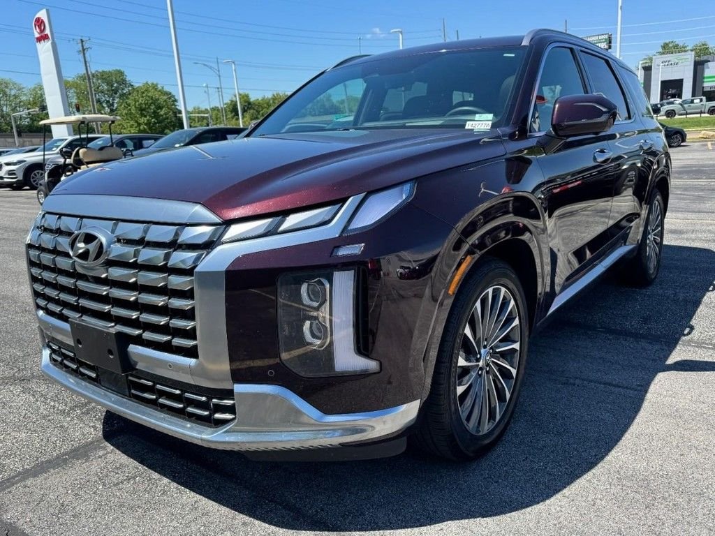 Used 2024 Red Hyundai Calligraphy image 9