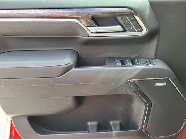 2025 Chevrolet Silverado 1500 LTZ - Photo 21