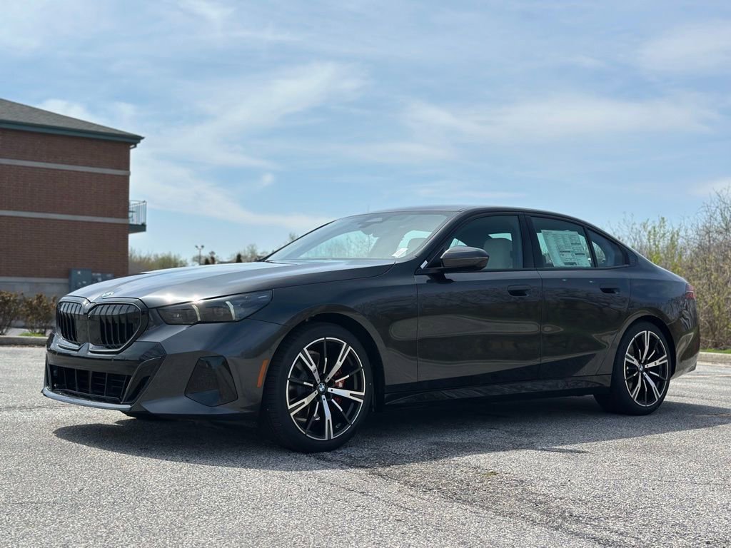New 2026 Dark Graphite Metallic BMW 530i xDrive image 3