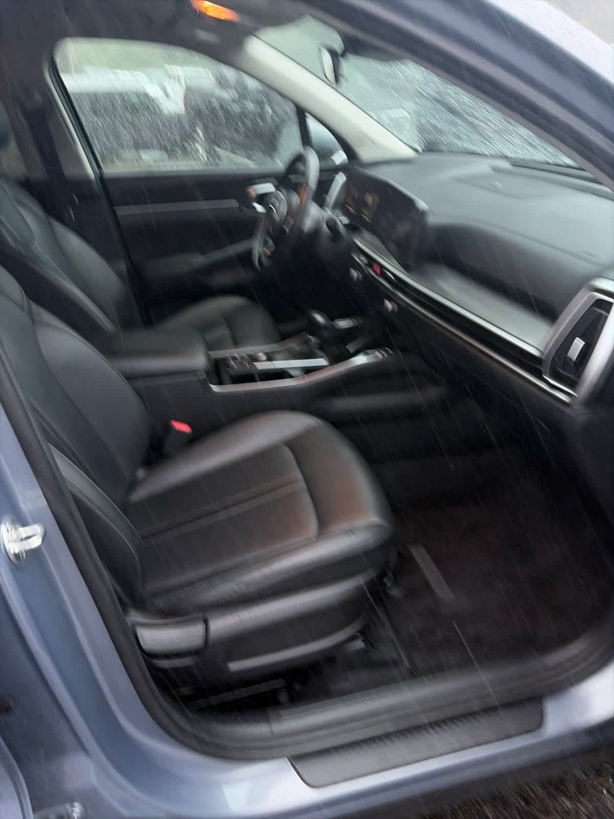Used 2024 Everlasting Silver Kia S image 20