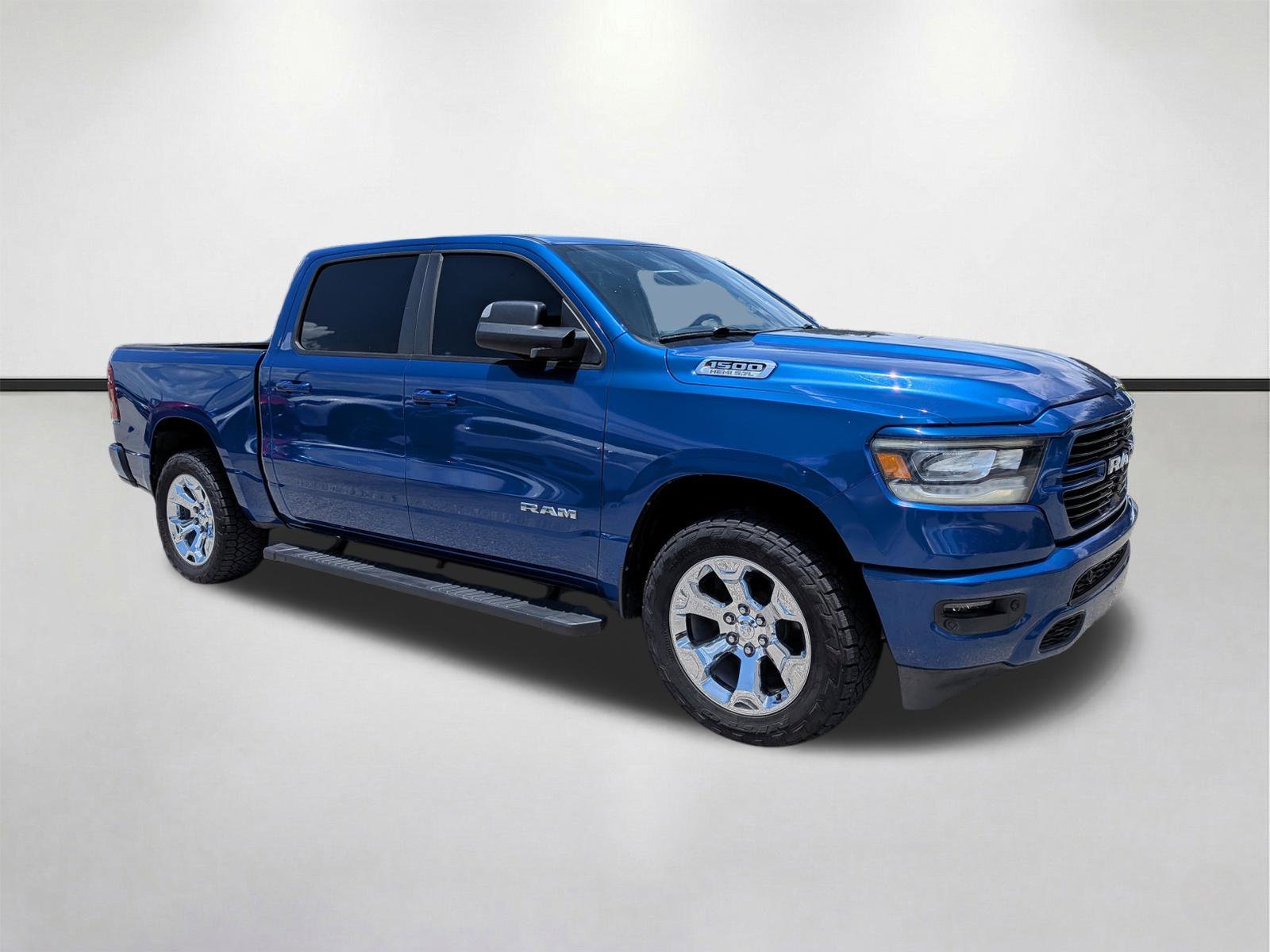 2019 RAM 1500 Big Horn/Lone Star 4x4 Crew Cab 5'7's photo