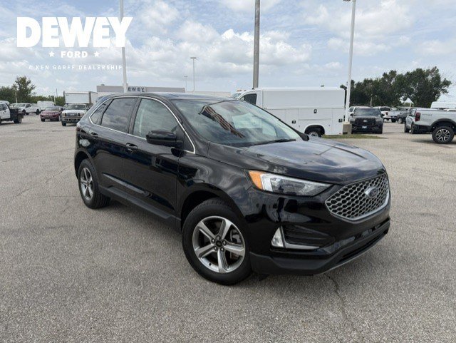 Used 2024 Black Metallic Ford SEL image 1