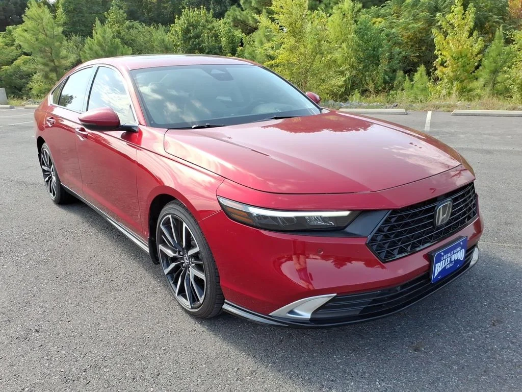 Used 2023 Radiant Red Metallic Honda Touring image 1