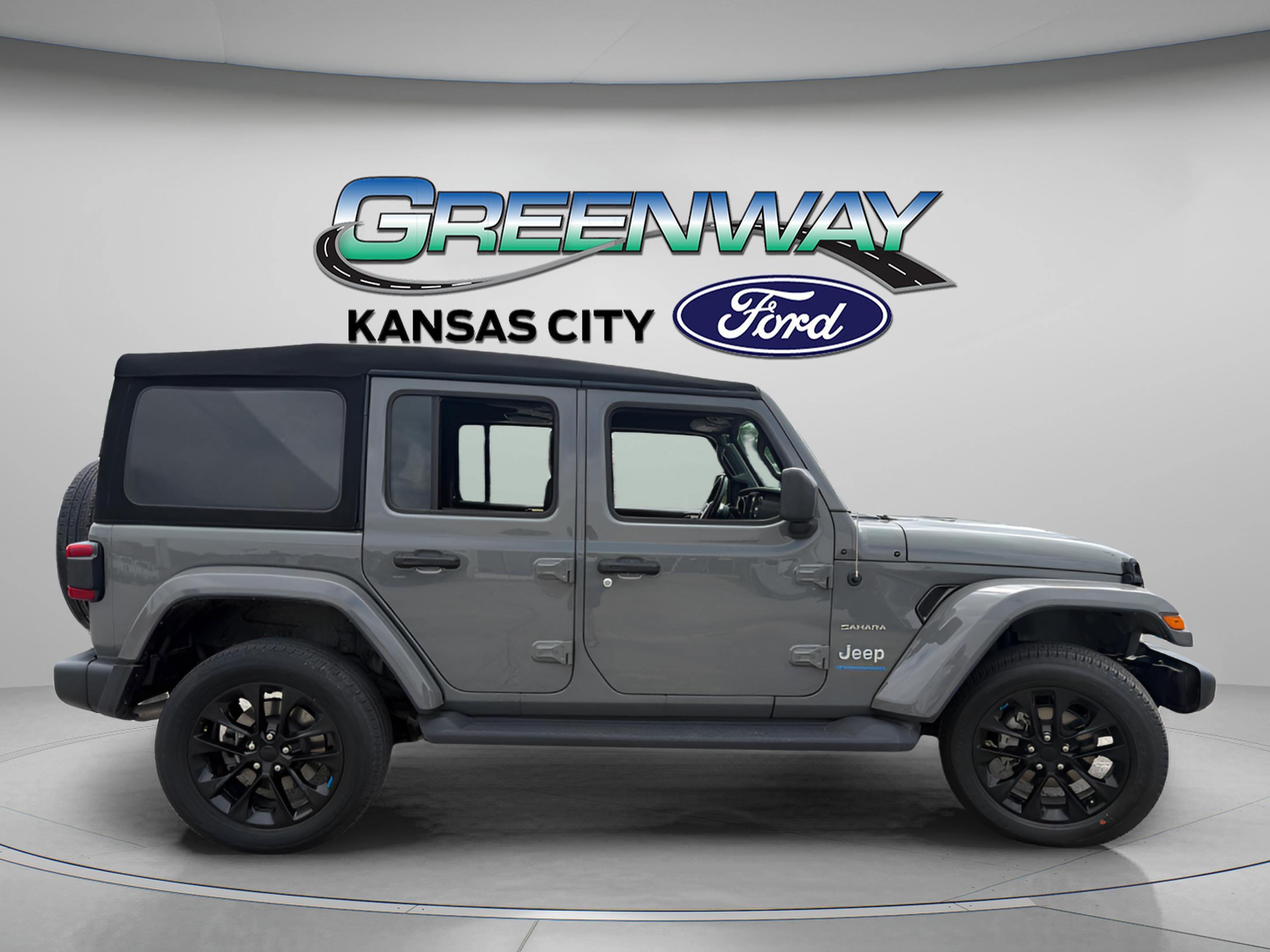 Used 2023 Sting Gray Clearcoat Jeep Sahara image 9