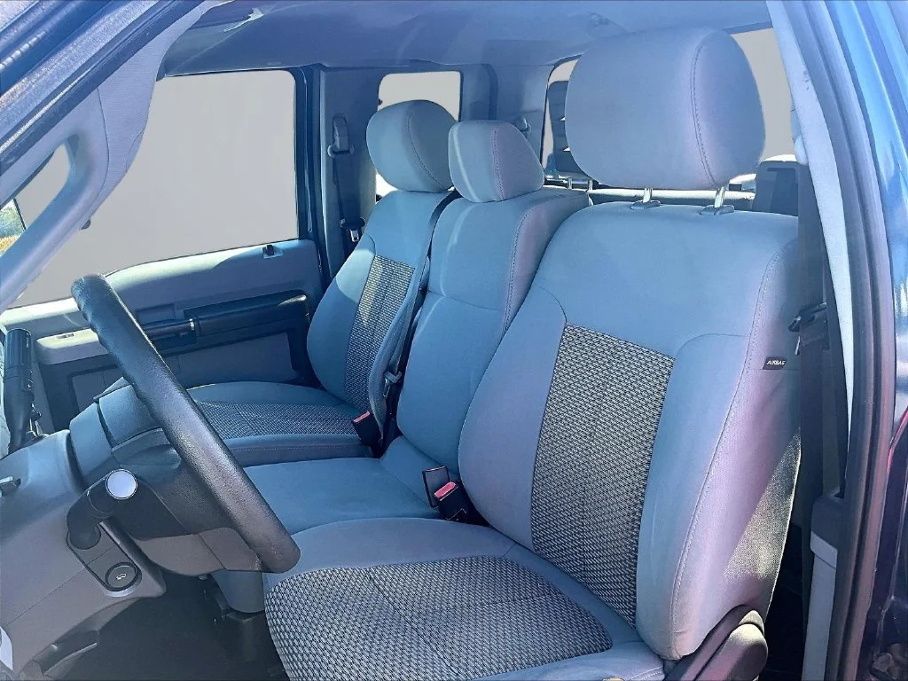 Used 2016 Blue Ford XLT image 18