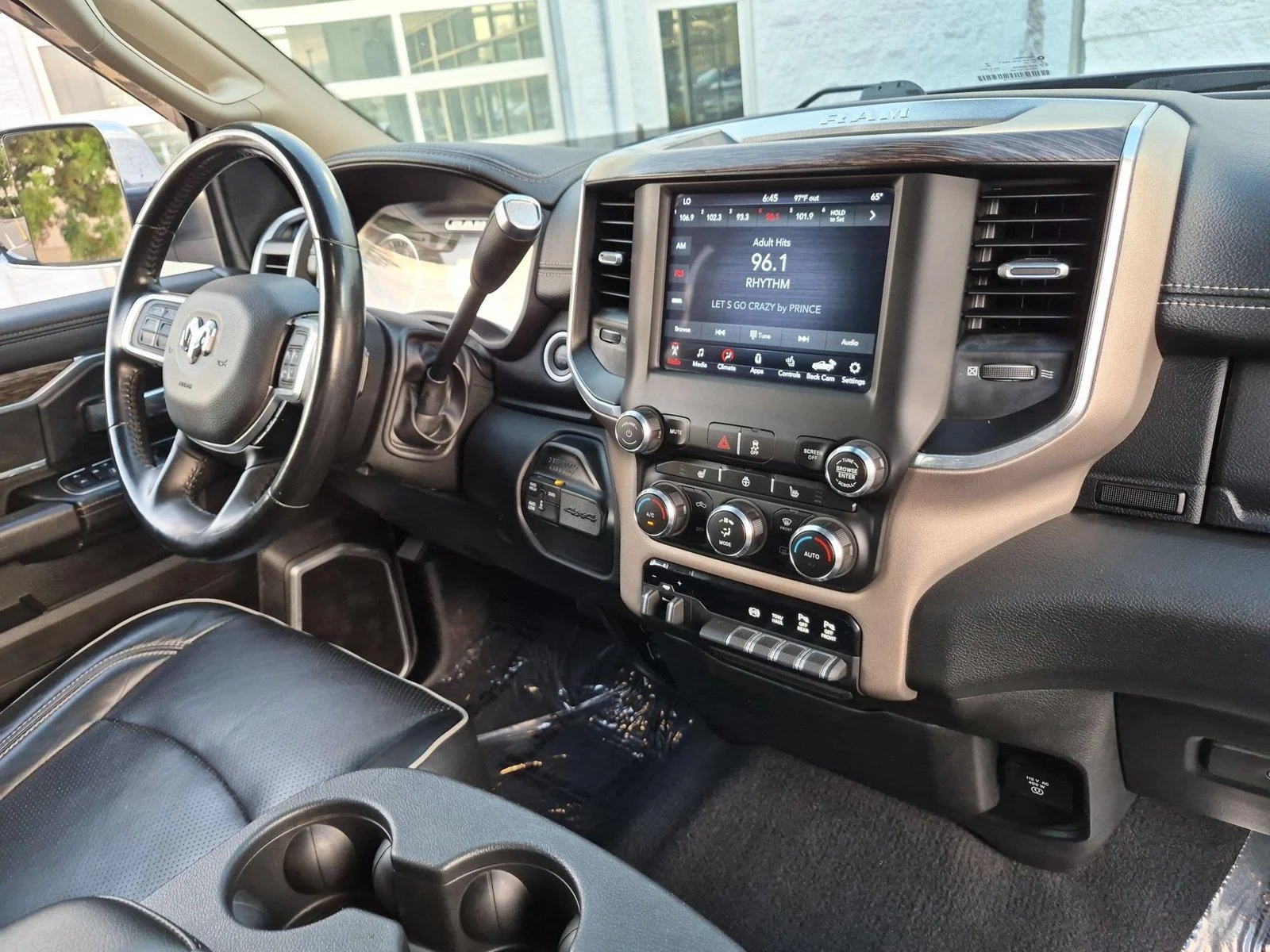 Used 2021 Granite Crystal Metallic Clearcoat Ram Laramie image 35