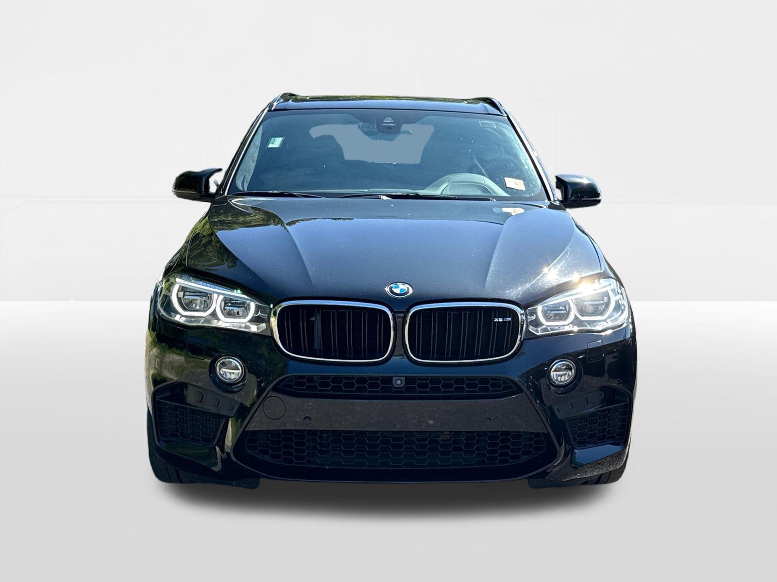 Used 2018 Black Sapphire Metallic BMW  image 3